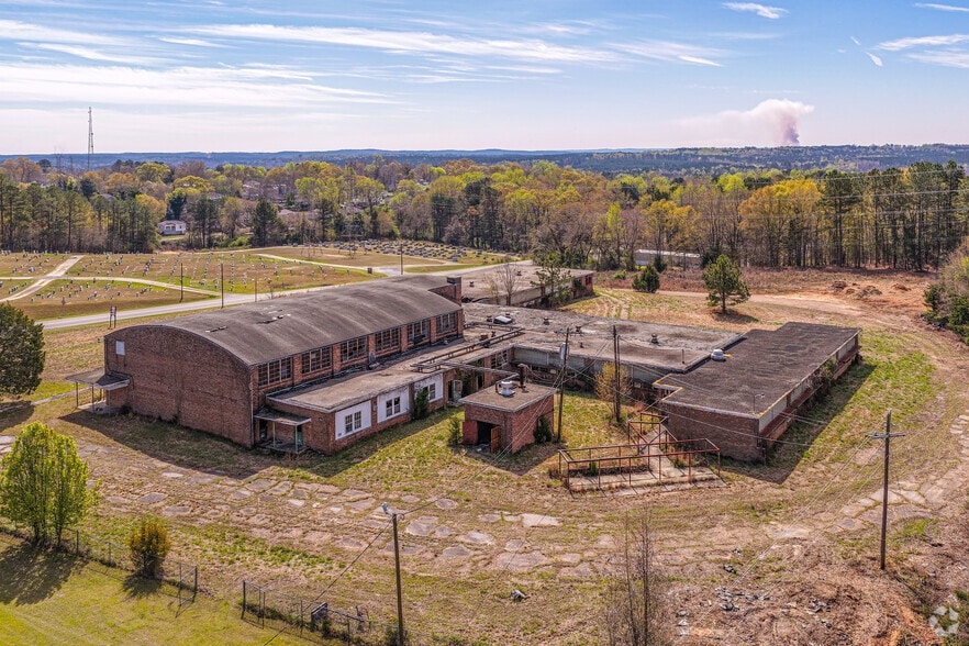 More Photos Of 850 Chester Ave, Great Falls Schools For Sale