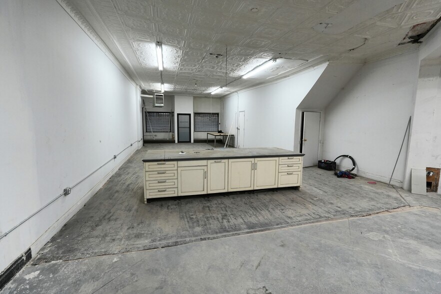 More Photos Of 1102 Broadway, Brooklyn Storefront Retail Residential For Lease