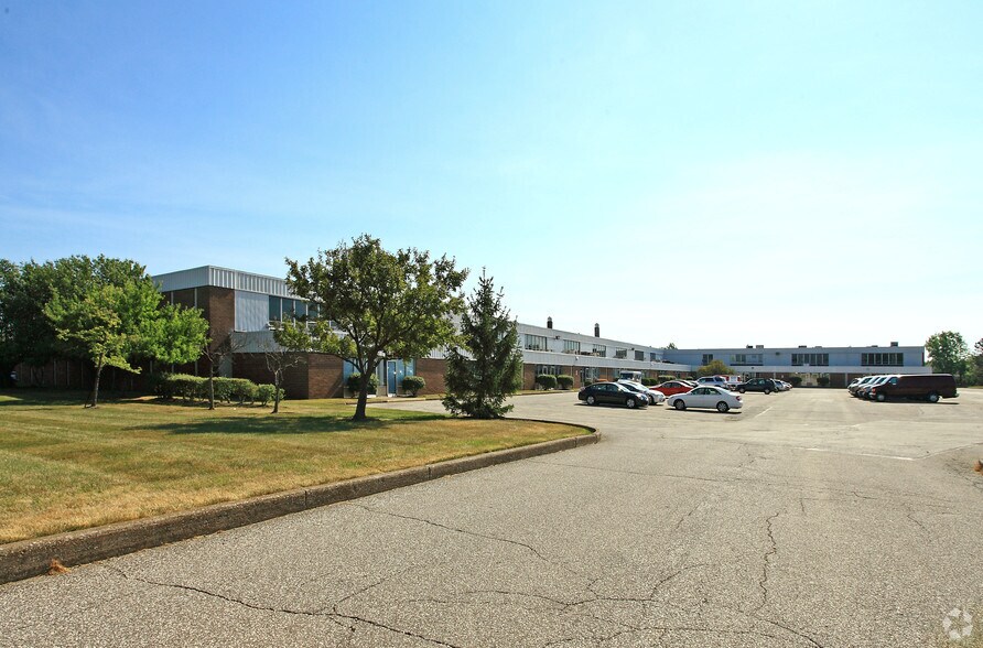 More Photos Of 761 Beta Dr, Mayfield Village Warehouse For Lease