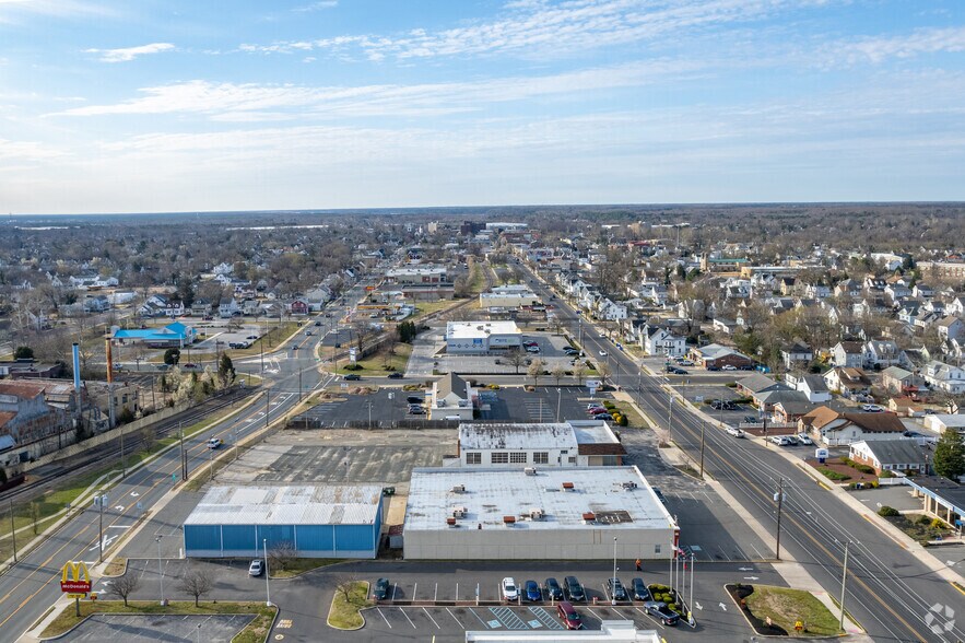 More Photos Of 907 N High St, Millville Drugstore For Sale