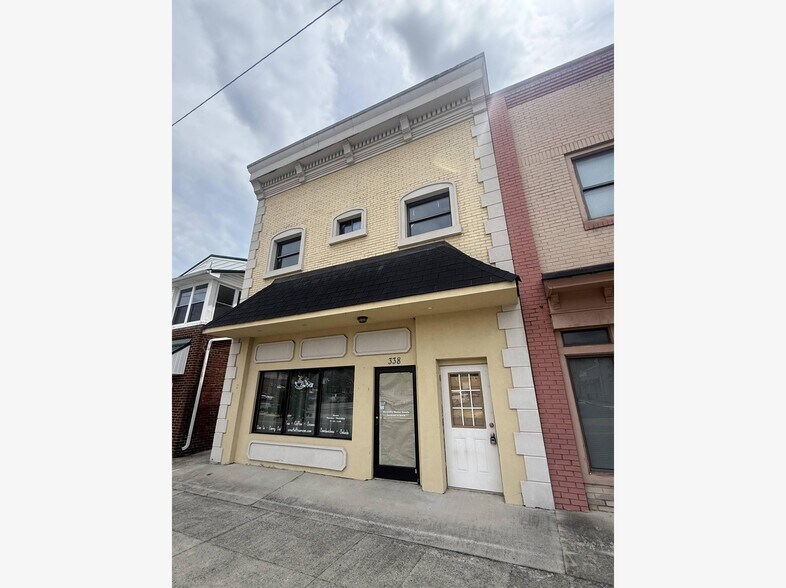 More Photos Of 338 N Washington Ave, Pulaski Office For Lease
