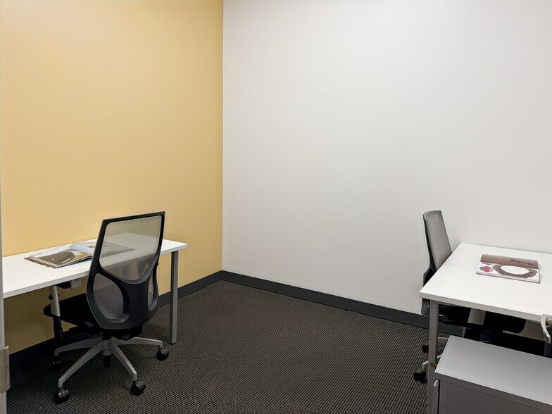 More Photos Of 9100 Conroy Windermere Rd, Windermere Coworking Space