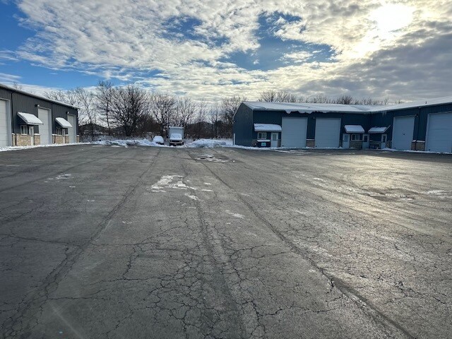 More Photos Of 14537 Edison Dr, New Lenox Warehouse For Lease