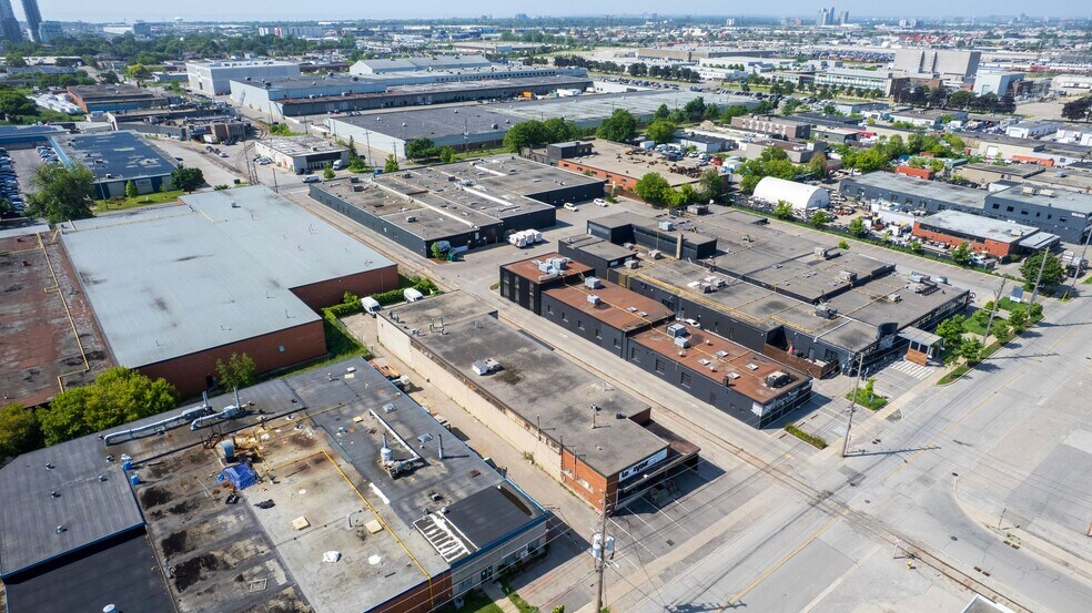 More Photos Of 41 Advance Rd, Toronto Warehouse For Sale