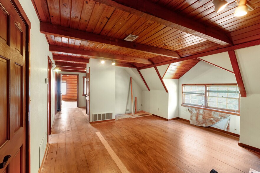 More Photos Of 100 Quest Ct, Keller Office For Sale