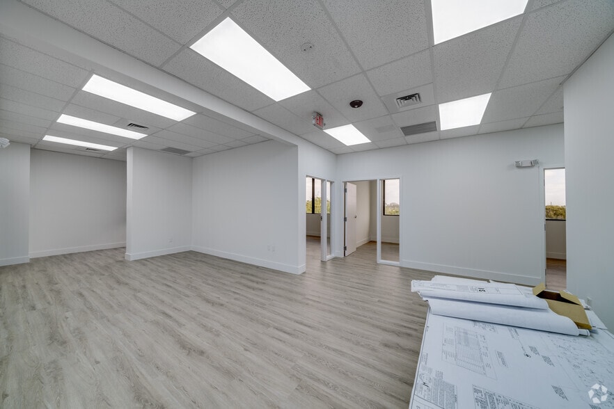More Photos Of 1200 NW 78th Ave, Doral Unknown For Lease