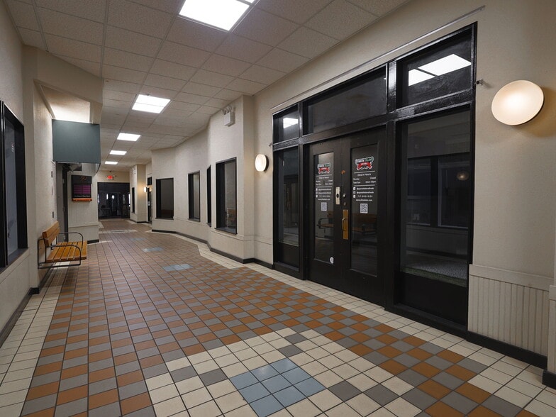 More Photos Of 44 N Queen St, Lancaster Apartments For Lease