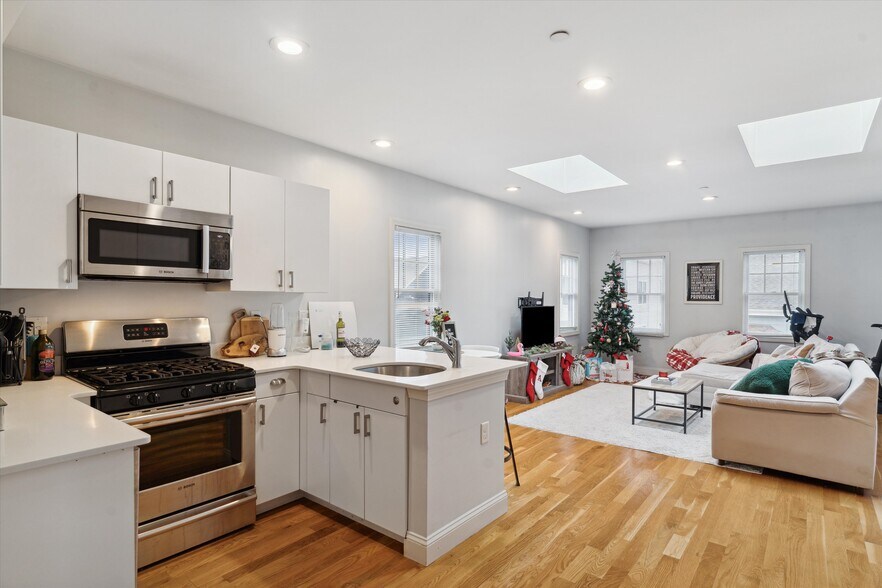 More Photos Of 75-77 F St, Boston Apartments For Sale