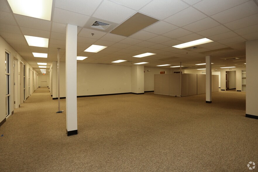 More Photos Of 1610 W International Speedway Blvd, Daytona Beach Medical For Sale