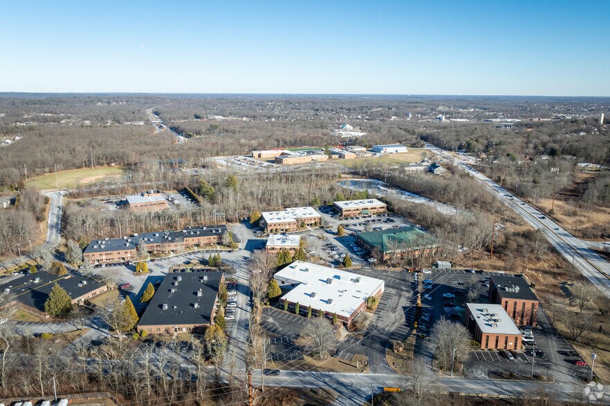 More Photos Of 6 Blackstone Valley Pl, Lincoln Medical For Sale