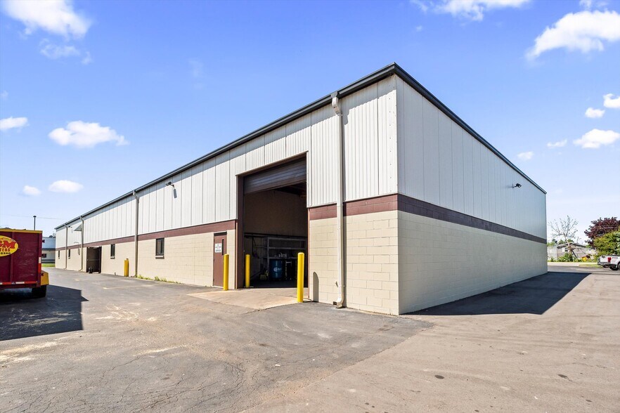 More Photos Of 69150 Skinner Dr, Richmond Warehouse For Sale