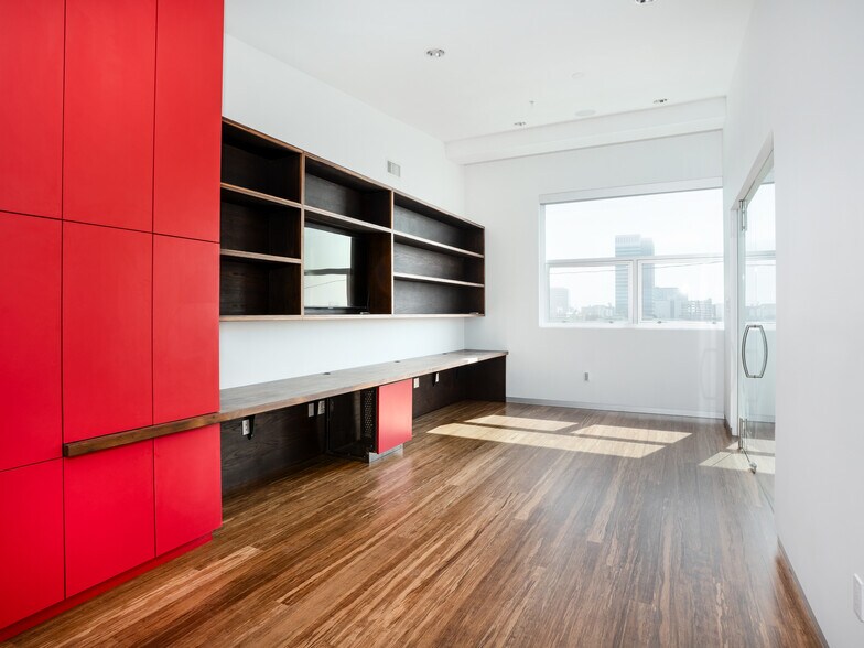 More Photos Of 215-237 California St, El Segundo Loft Creative Space For Sale