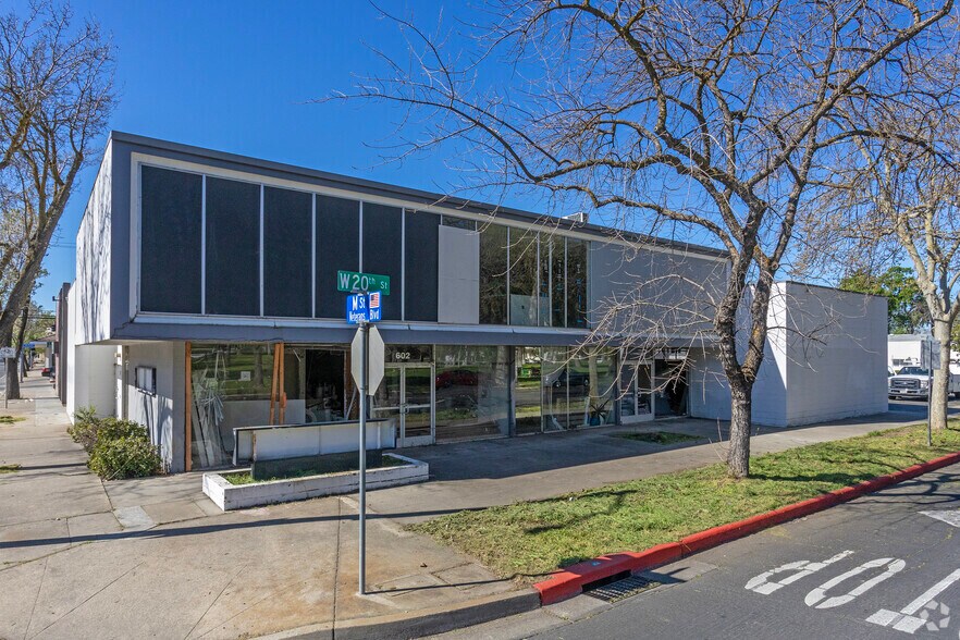 More Photos Of 602 W 20th St, Merced Medical For Lease