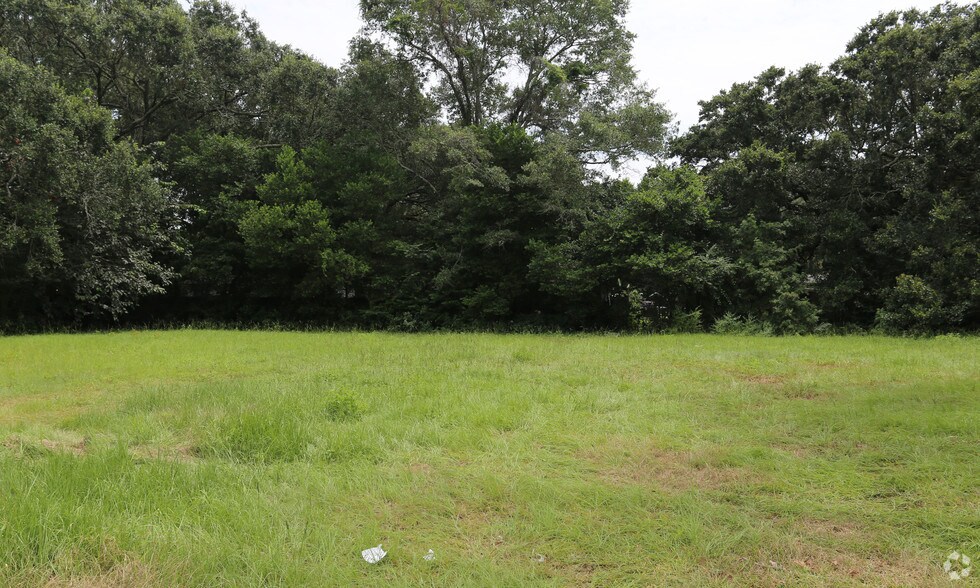 More Photos Of 901-909 W Michigan Ave, Pensacola Land For Sale