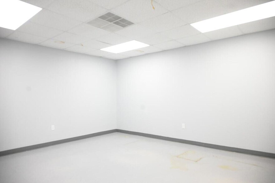 More Photos Of 3611 E State Highway 158, Midland Unknown For Lease