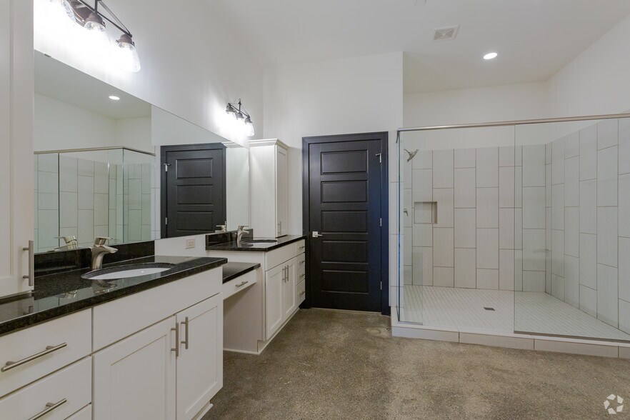 More Photos Of 226 N Water St, Milwaukee Apartments For Sale