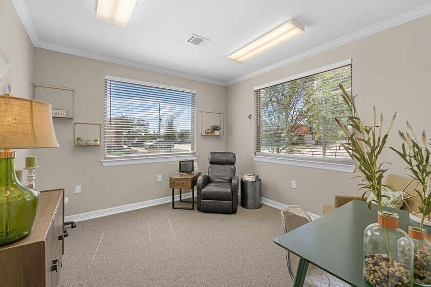 More Photos Of 2743 Smith Ranch Rd, Pearland Loft Creative Space For Sale