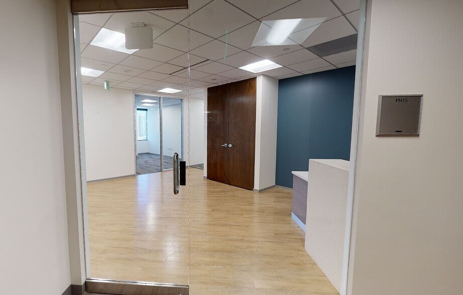 Primary Photo Of 1560 Broadway, Denver Coworking Space