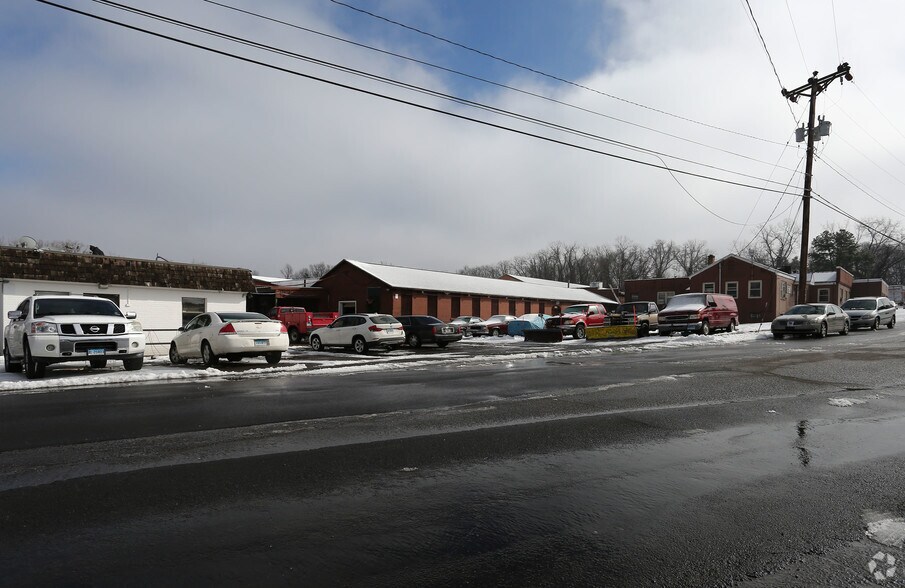More Photos Of 615 Parker St, Manchester Warehouse For Lease