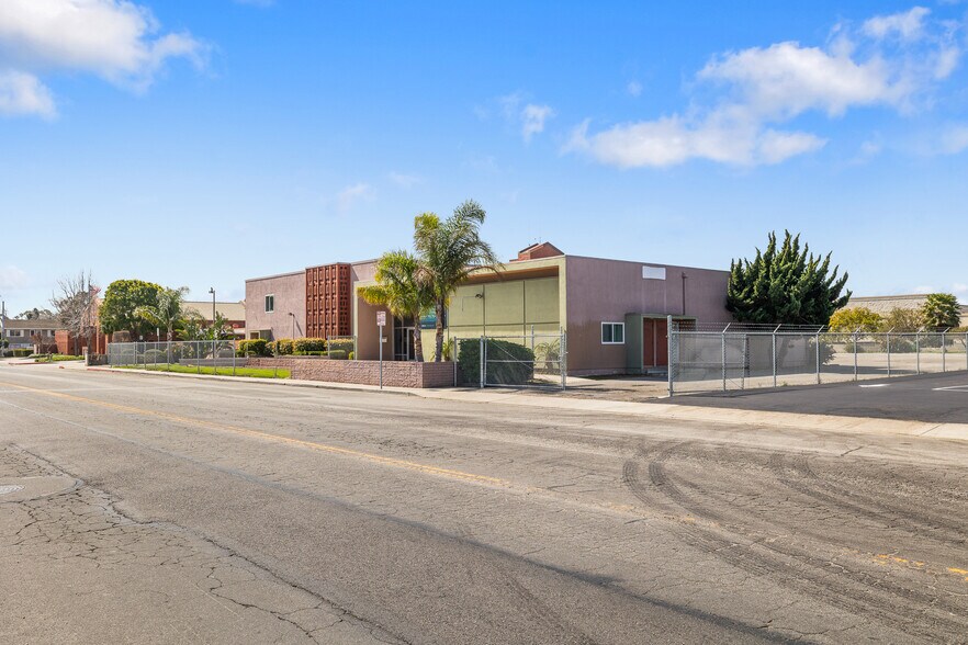 More Photos Of 375 S K St, Oxnard Religious Facility For Sale