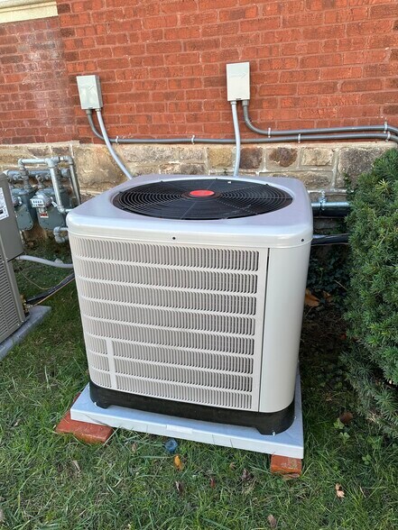 More Photos Of 800 Dekalb St, Bridgeport Storefront Retail Residential For Sale