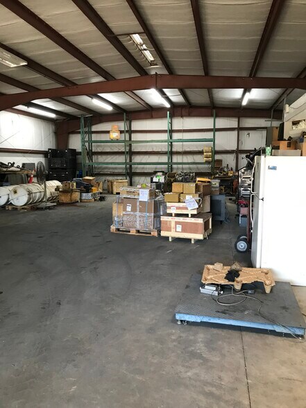 More Photos Of 50-52 Telfair Pl, Savannah Warehouse For Lease