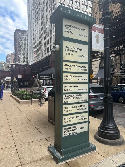 More Photos Of 111 N Wabash Ave, Chicago Office For Lease