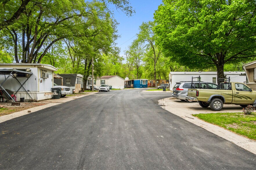 More Photos Of 5940 State Ave, Kansas City Manufactured Housing Mobile Home Park For Sale
