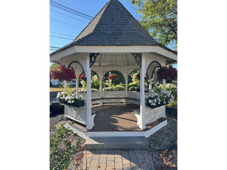 More Photos Of 571 Main St, Ogunquit Hospitality For Sale