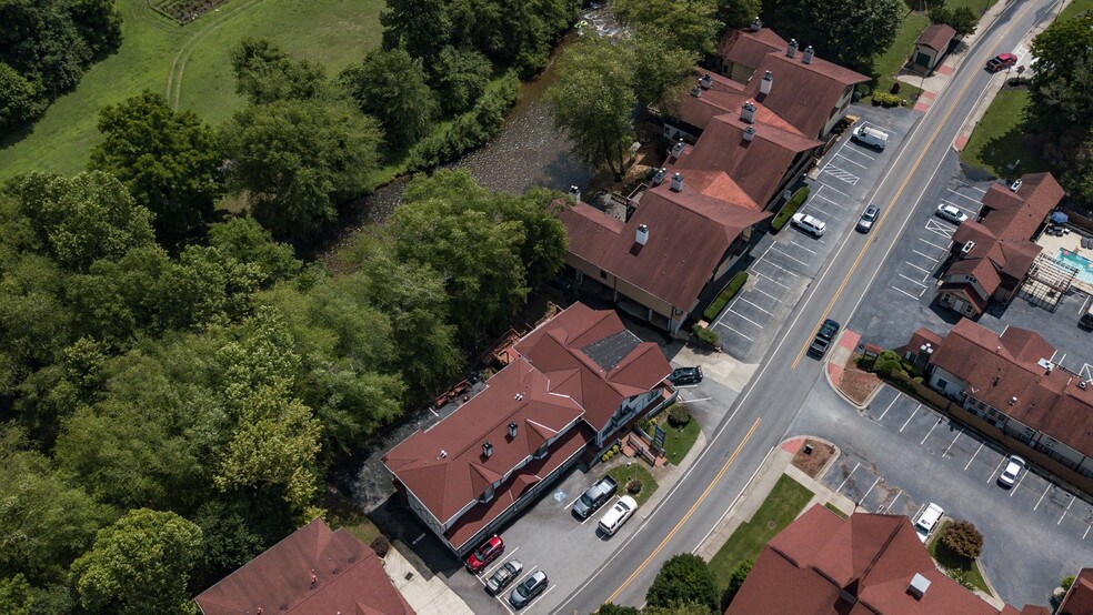 More Photos Of 892 Edelweiss Strasse, Helen Hotel For Sale