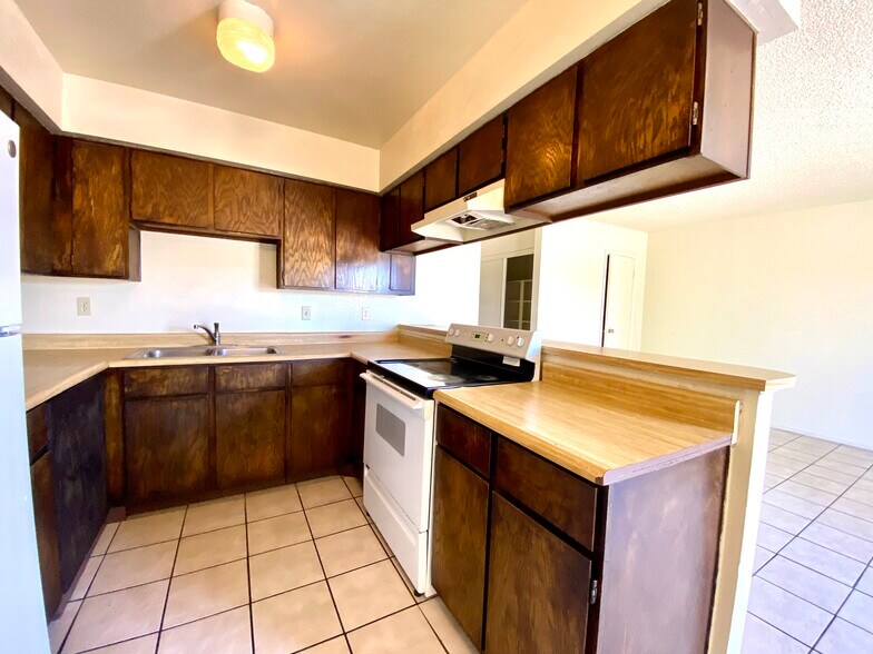 More Photos Of 1520 Henry Dr, Las Vegas Apartments For Sale