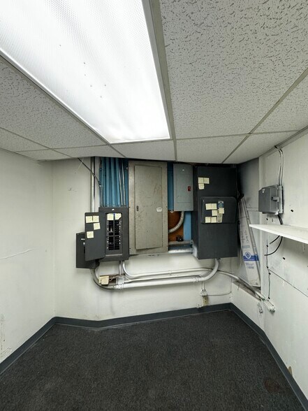 More Photos Of 901 N Virginia Ave, Oklahoma City Manufacturing For Lease