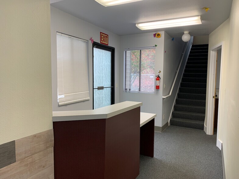 More Photos Of 205 15th Ave SW, Puyallup Medical For Lease