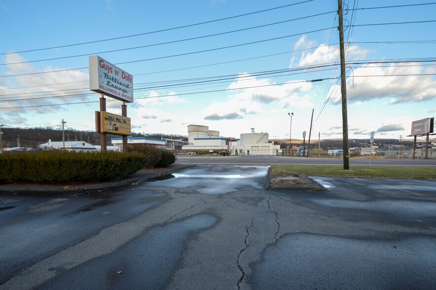 More Photos Of 59 S Wyoming Ave, Edwardsville Freestanding For Lease