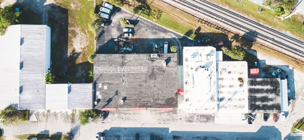 More Photos Of 12250 NE 13th Ct, North Miami Office For Lease