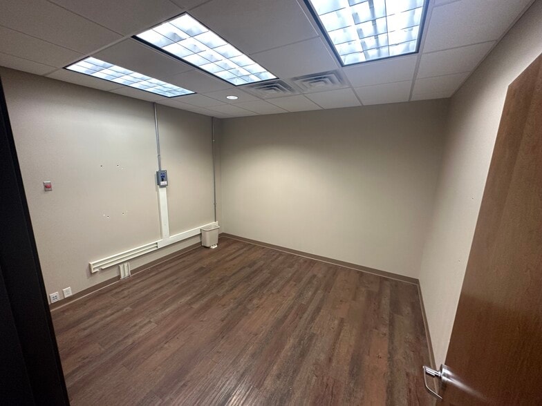 More Photos Of 1429 Clear Lake Rd, Weatherford Medical For Lease