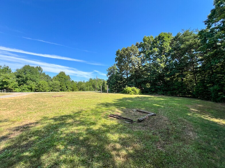 More Photos Of 144 Nottingham Dr, Forest City Apartments For Sale