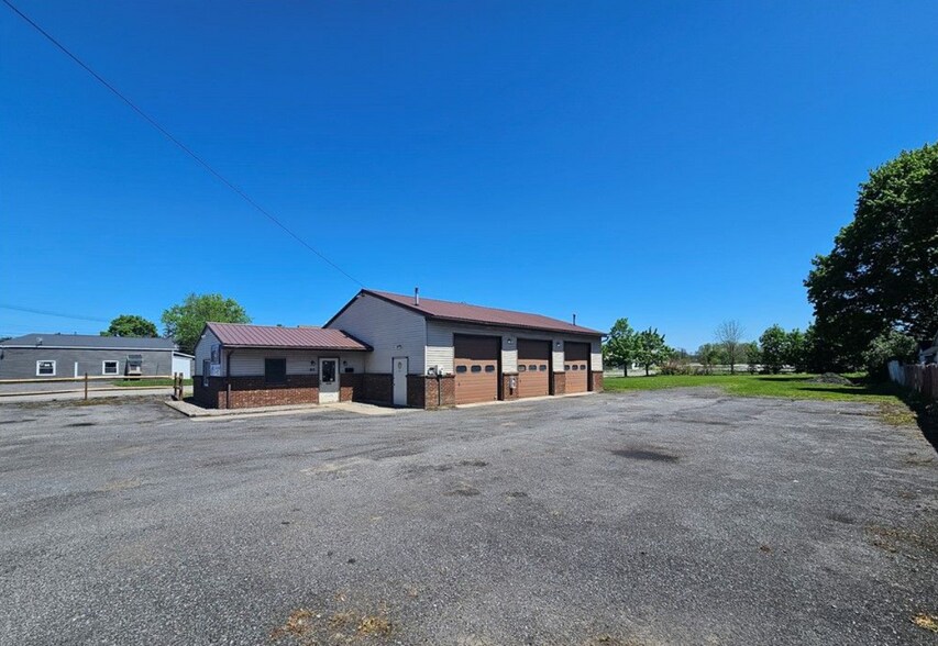 Primary Photo Of 97 East Ave, Newark General Retail For Sale