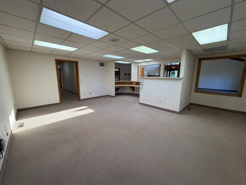 More Photos Of 620 N Alpha St, Grand Island Medical For Sale