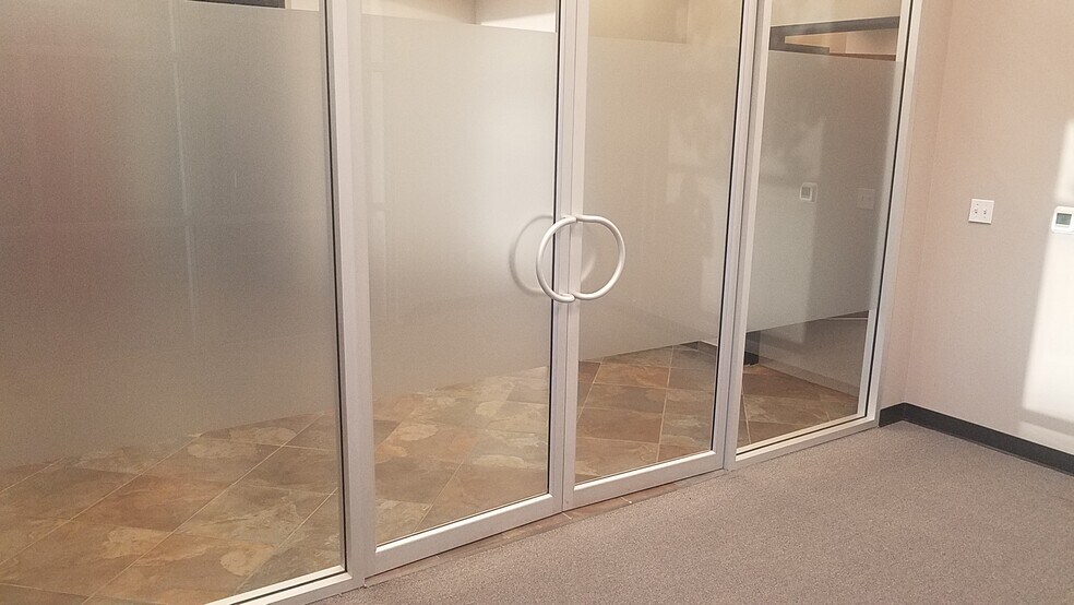 More Photos Of 375 N Stephanie St, Henderson Office For Lease