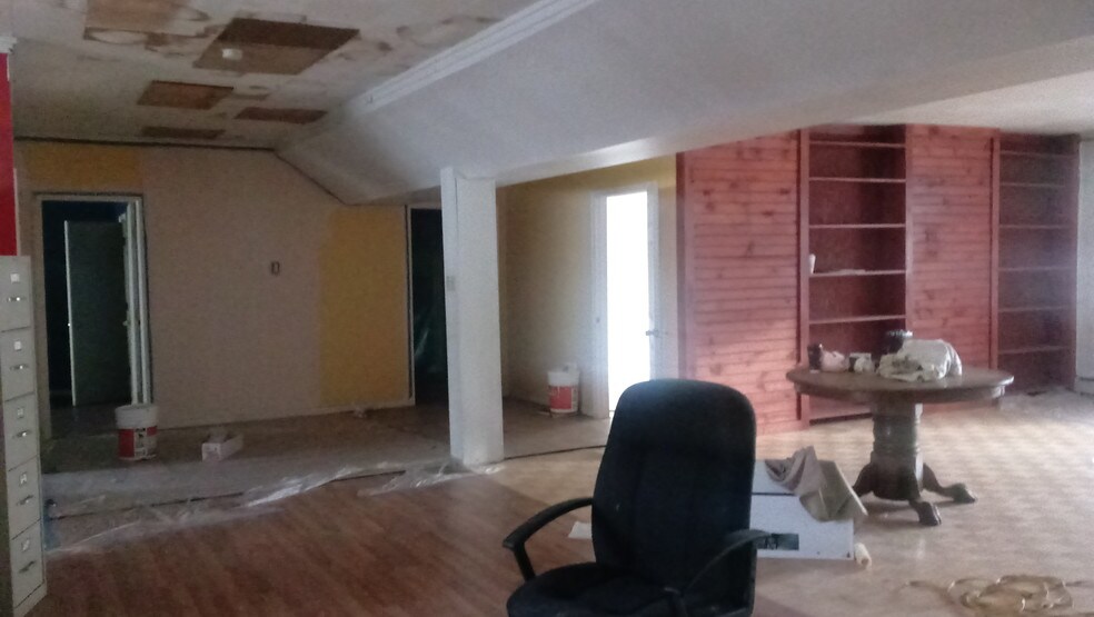 More Photos Of 2 Birch St, Willimantic Flex For Sale