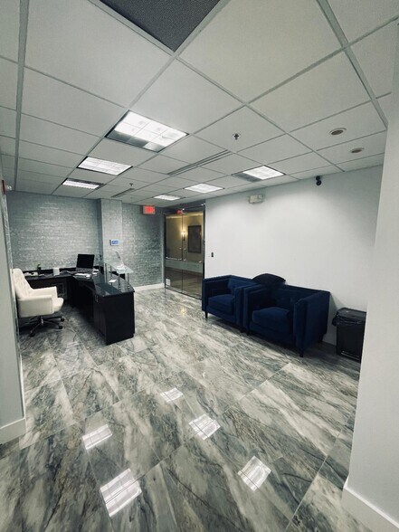 More Photos Of 5350 Shawnee Rd, Alexandria Medical For Sale