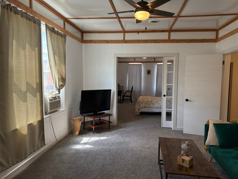 More Photos Of 320 N Main St, Scandinavia Storefront Retail Residential For Sale