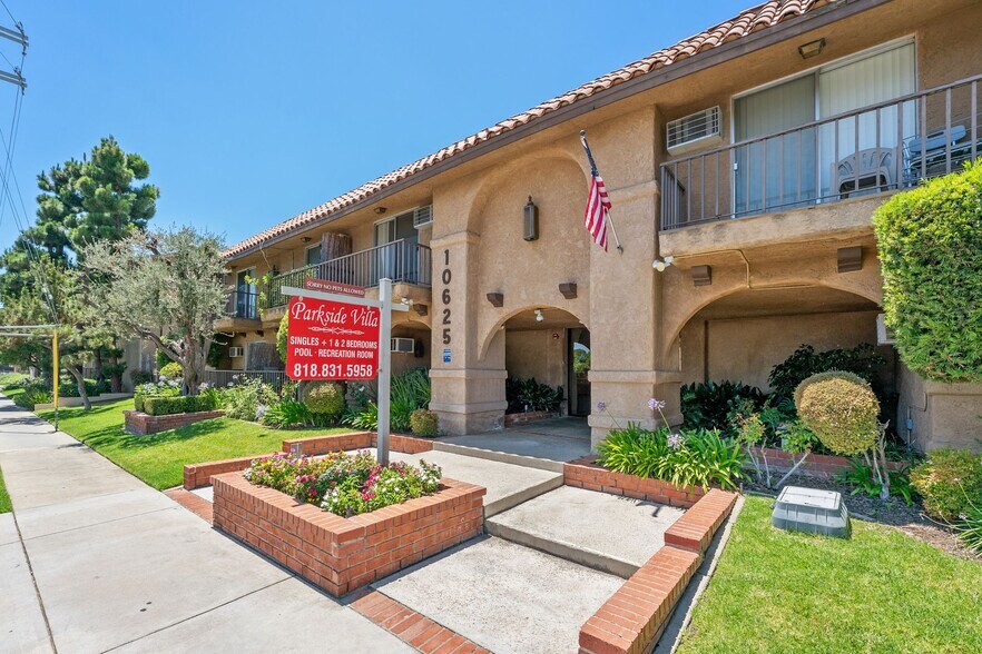 More Photos Of 10625 Petit Ave, Granada Hills Apartments For Sale