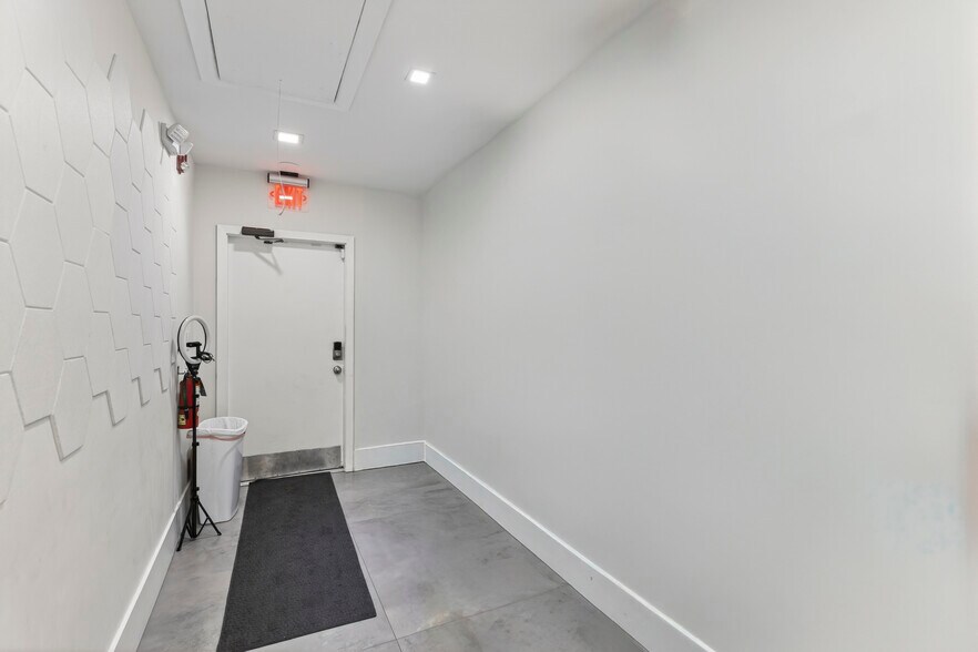 More Photos Of 9400 SW 77th Ave, Miami Office For Lease