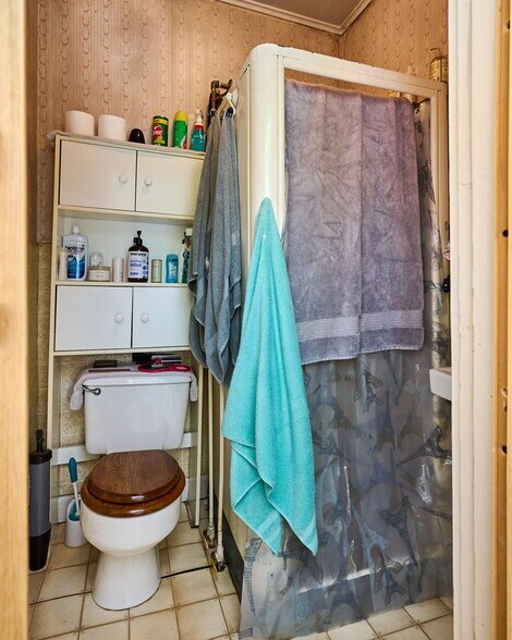 More Photos Of 42-44 Pleasant St, Easthampton Storefront Retail Residential For Sale