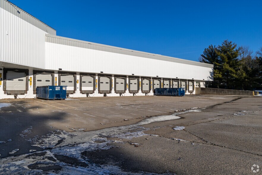 More Photos Of 201 Elizabeth St, Bordentown Warehouse For Lease
