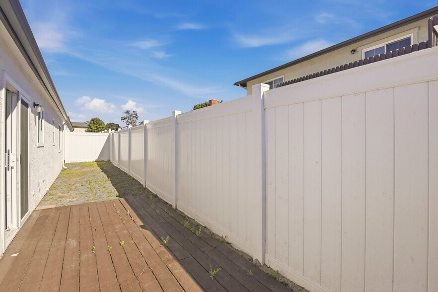 More Photos Of 6752-6770 Solita Ave, San Diego Apartments For Sale