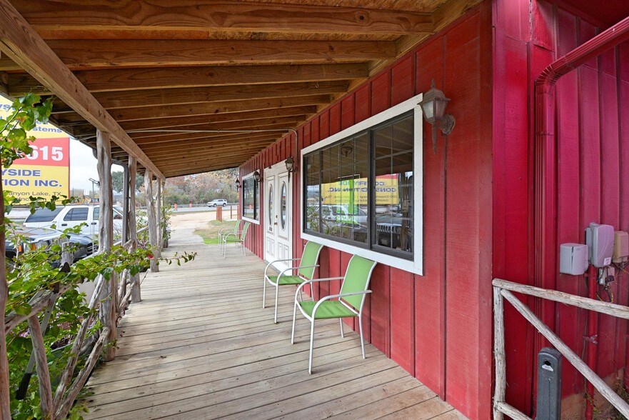 More Photos Of 1642 FM 2673, Canyon Lake Storefront Retail Office For Lease