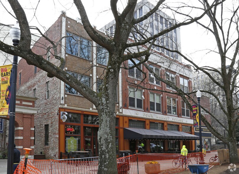 More Photos Of 4 Market Sq, Knoxville Office For Lease